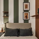 Reis - 3 Bedrooms And Balcony In Vila De Gracia