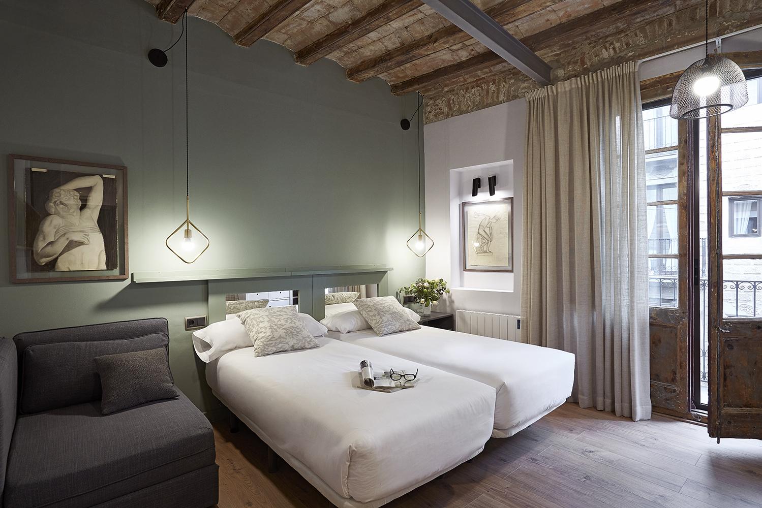 Gothic-cathedral Apartment