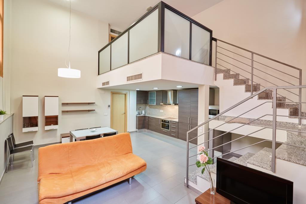 Exalt 21 Apartment *