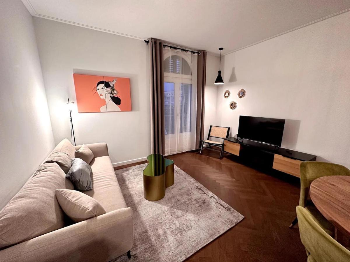 Centro, En Diagonal Junto A Sagrada Familia Appartement *