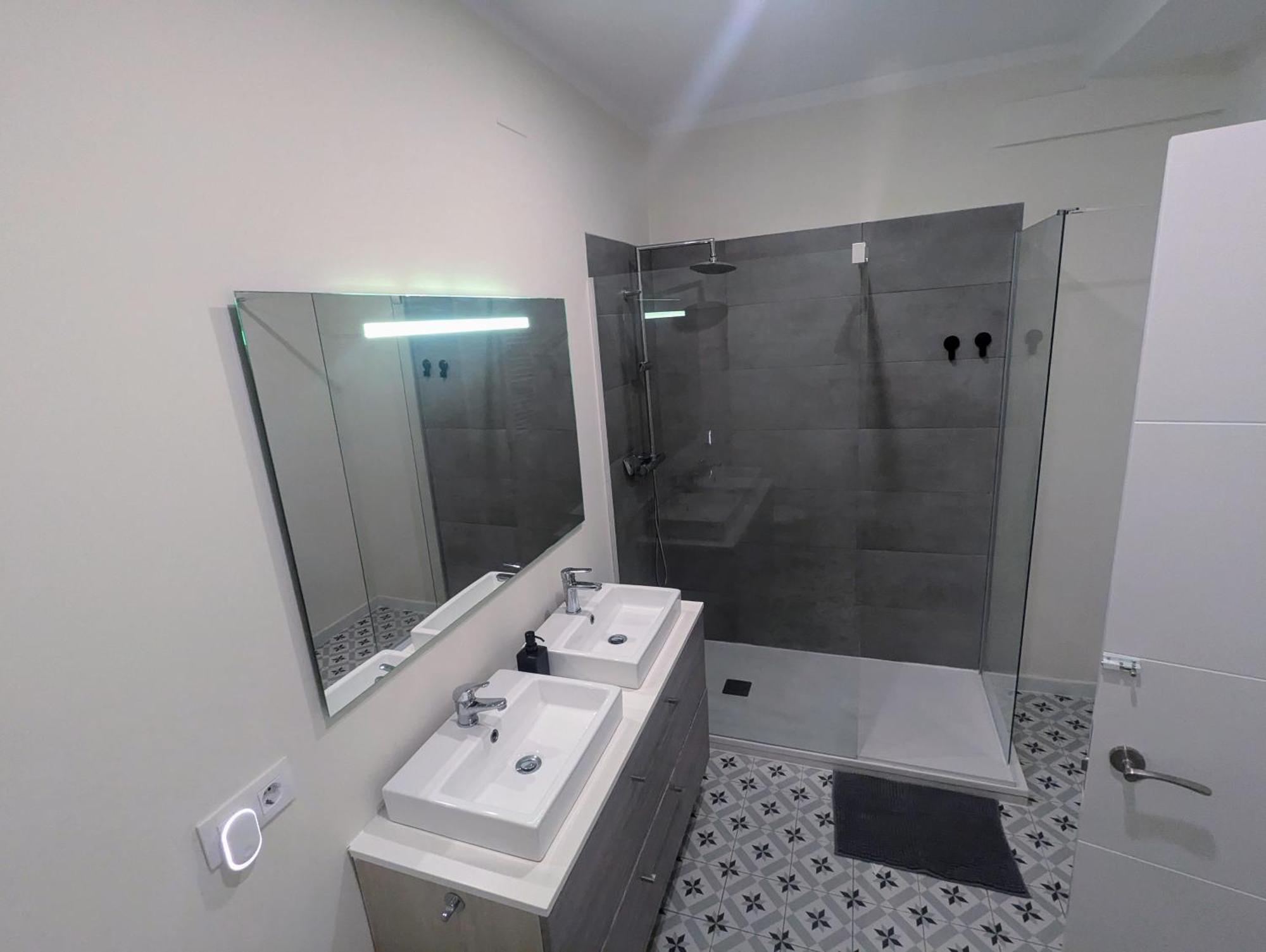 Gracia Parkside Flat - Only For Of Than 32 Nights Apartment *