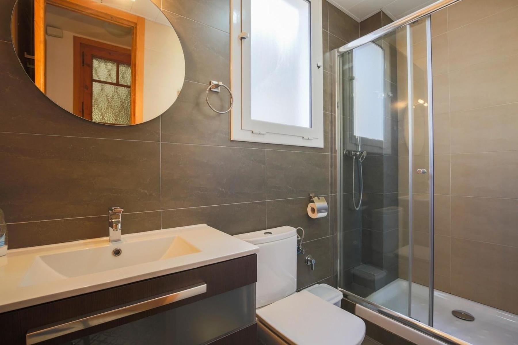 Apartment Fuer 3 Personen Ca 40 Qm In Barcelona-gracia, Costa Brava Costa Del Maresme