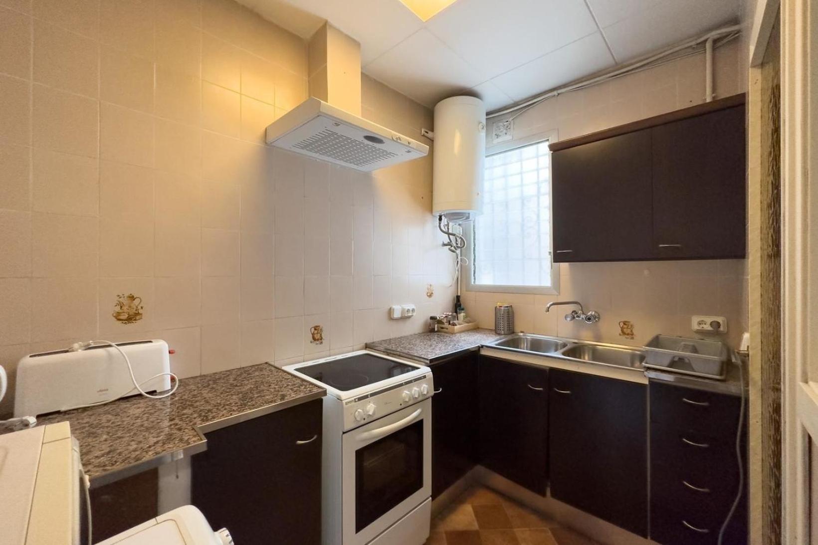 Apartment Fuer 3 Personen Ca 40 Qm In Barcelona-gracia, Costa Brava Costa Del Maresme Barcelona