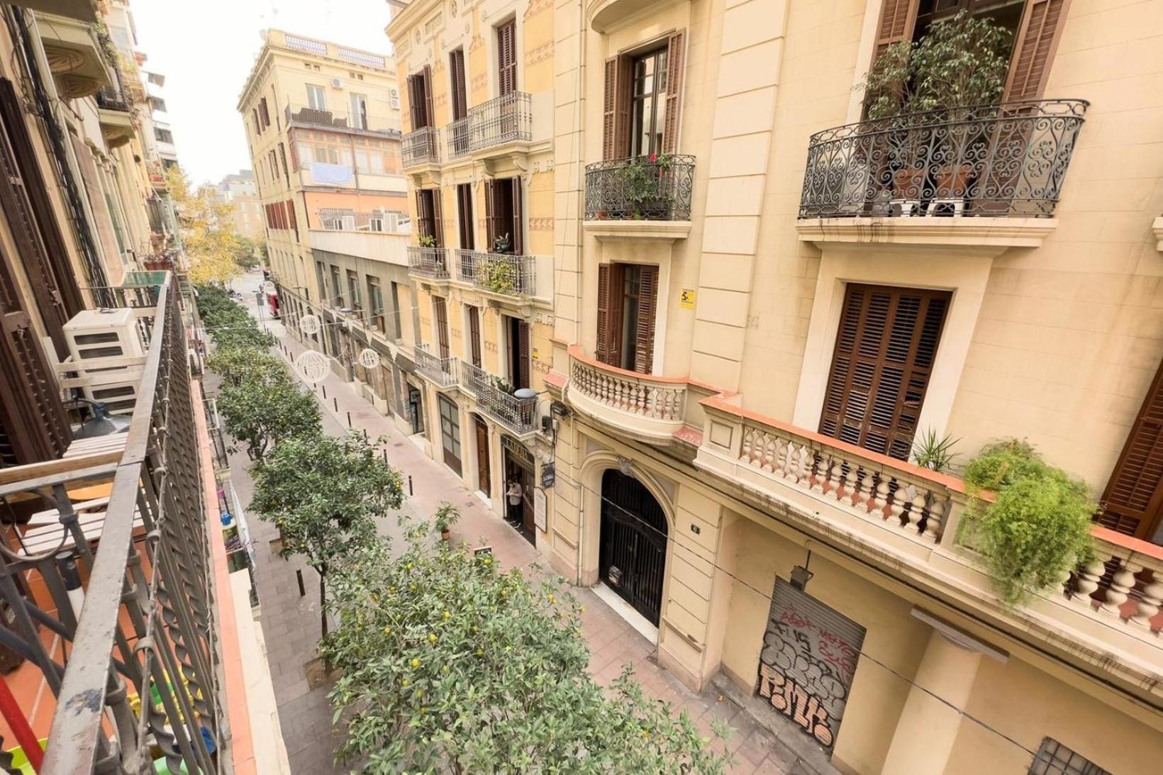 Apartment Fuer 3 Personen Ca 40 Qm In Barcelona-gracia, Costa Brava Costa Del Maresme
