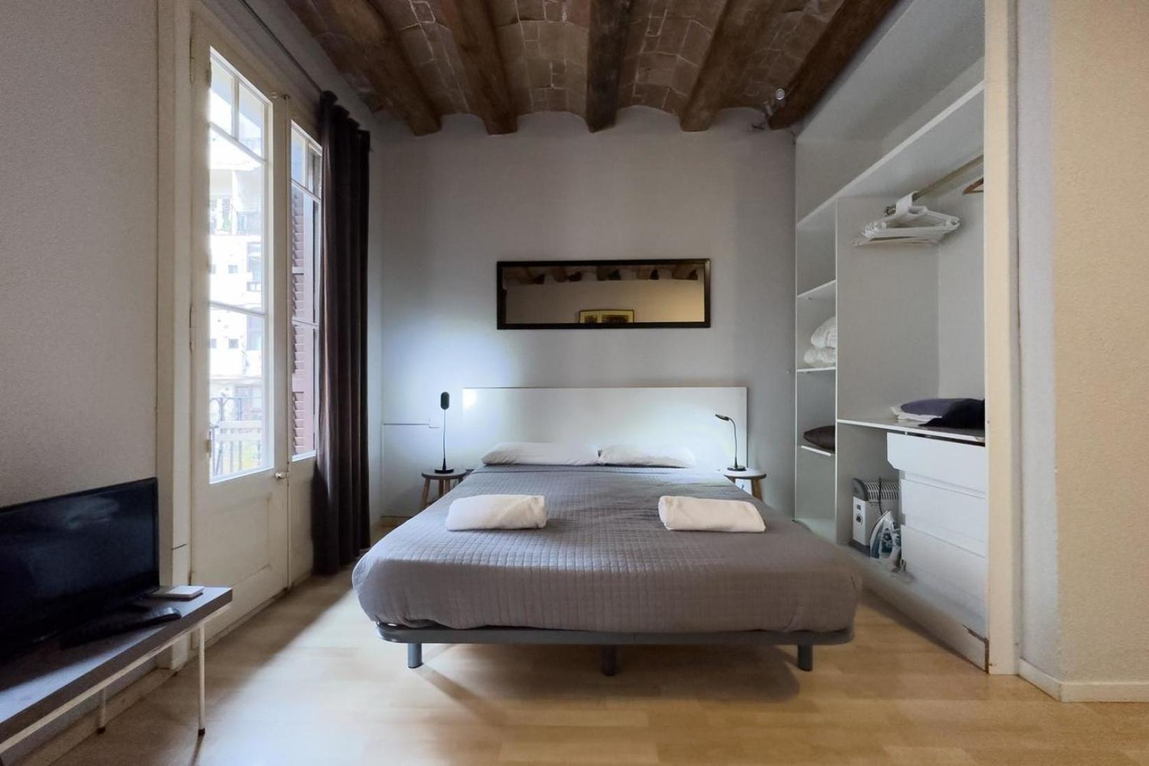 Apartment Fuer 3 Personen Ca 40 Qm In Barcelona-gracia, Costa Brava Costa Del Maresme Barcelona