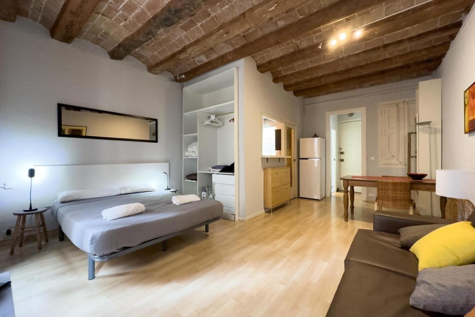 Fuer 3 Personen Ca 40 Qm In Barcelona-gracia, Costa Brava Costa Del Maresme Apartment
