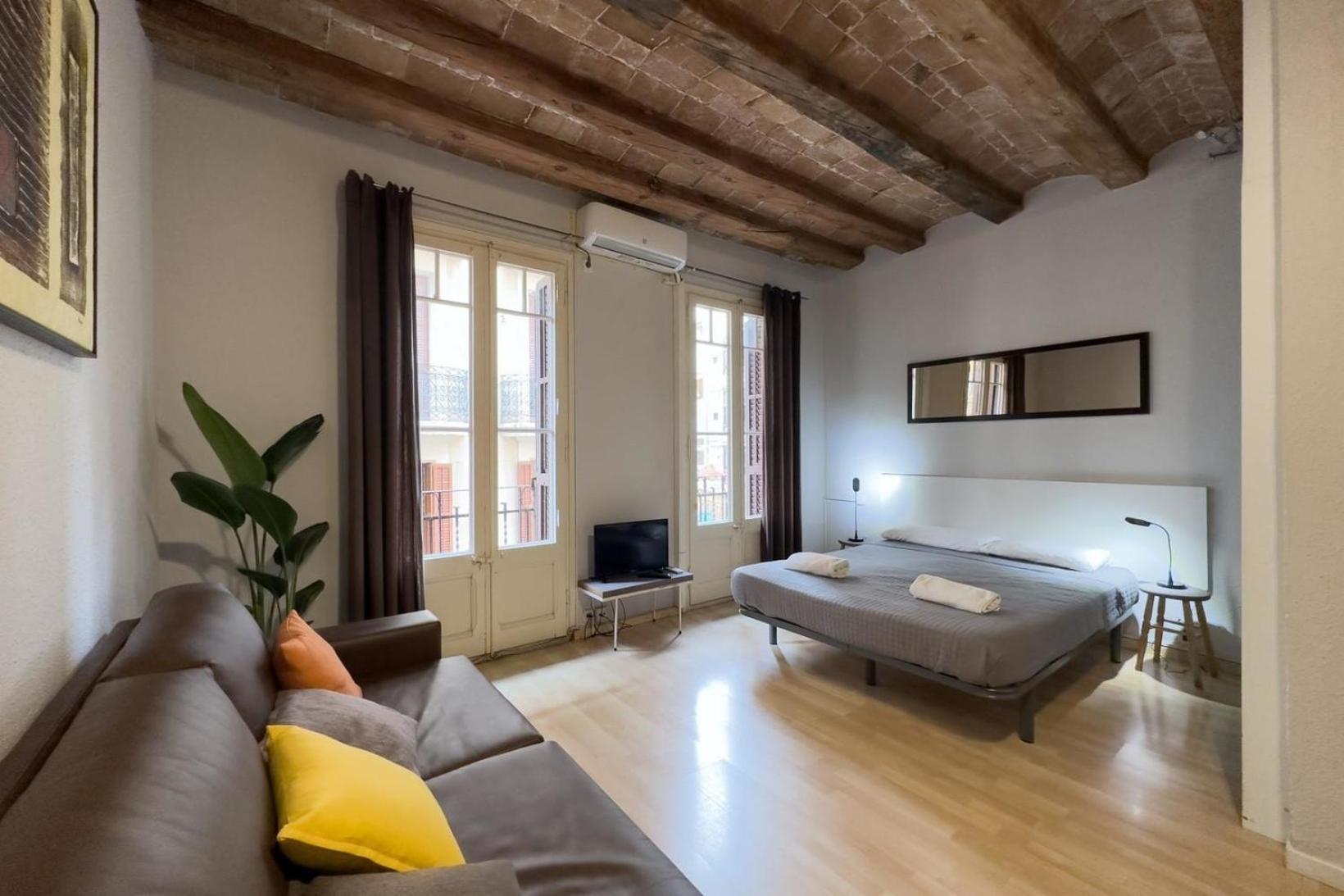 Fuer 3 Personen Ca 40 Qm In Barcelona-gracia, Costa Brava Costa Del Maresme * Barcelona
