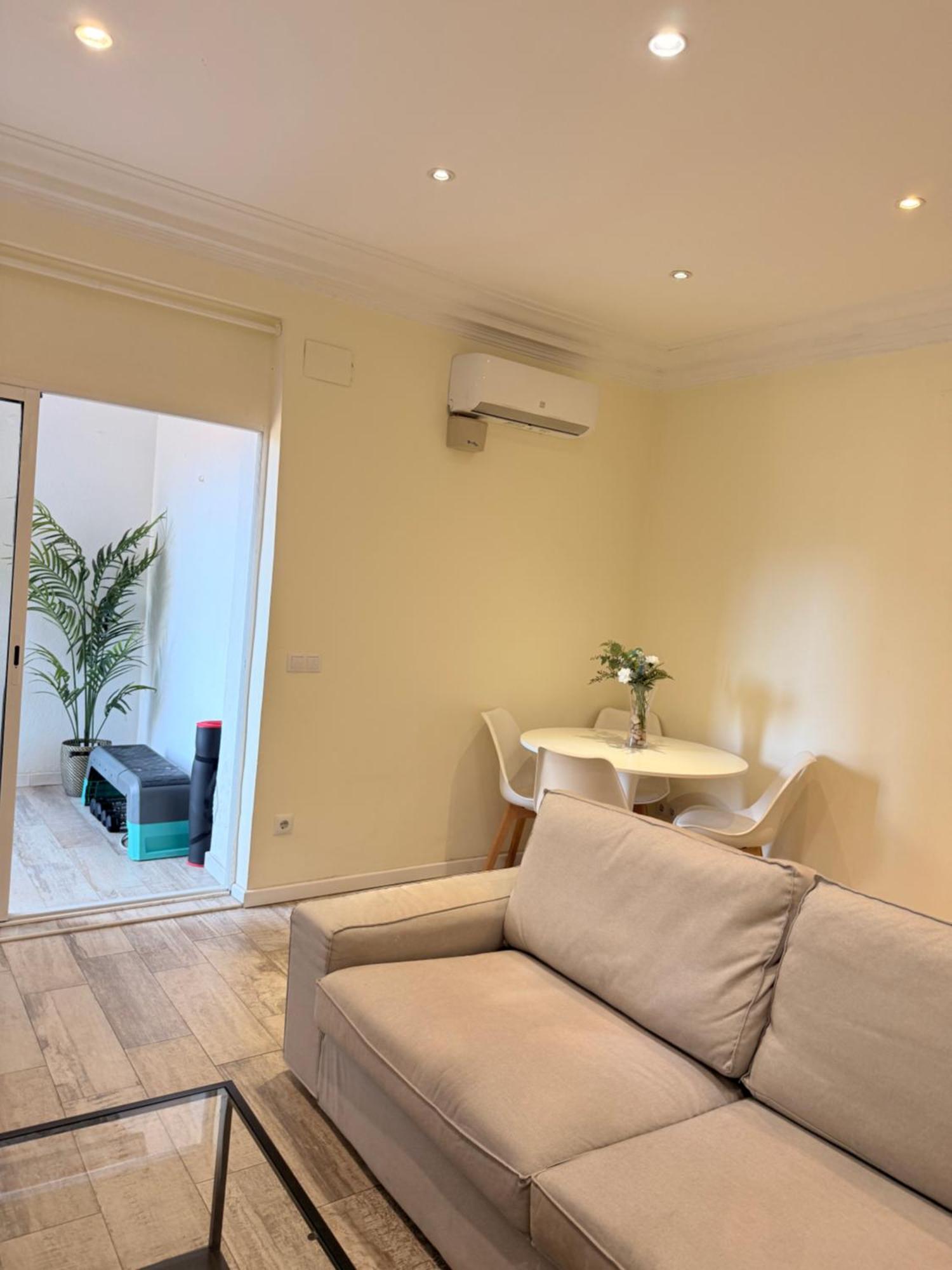 Friendly Host Apartment *