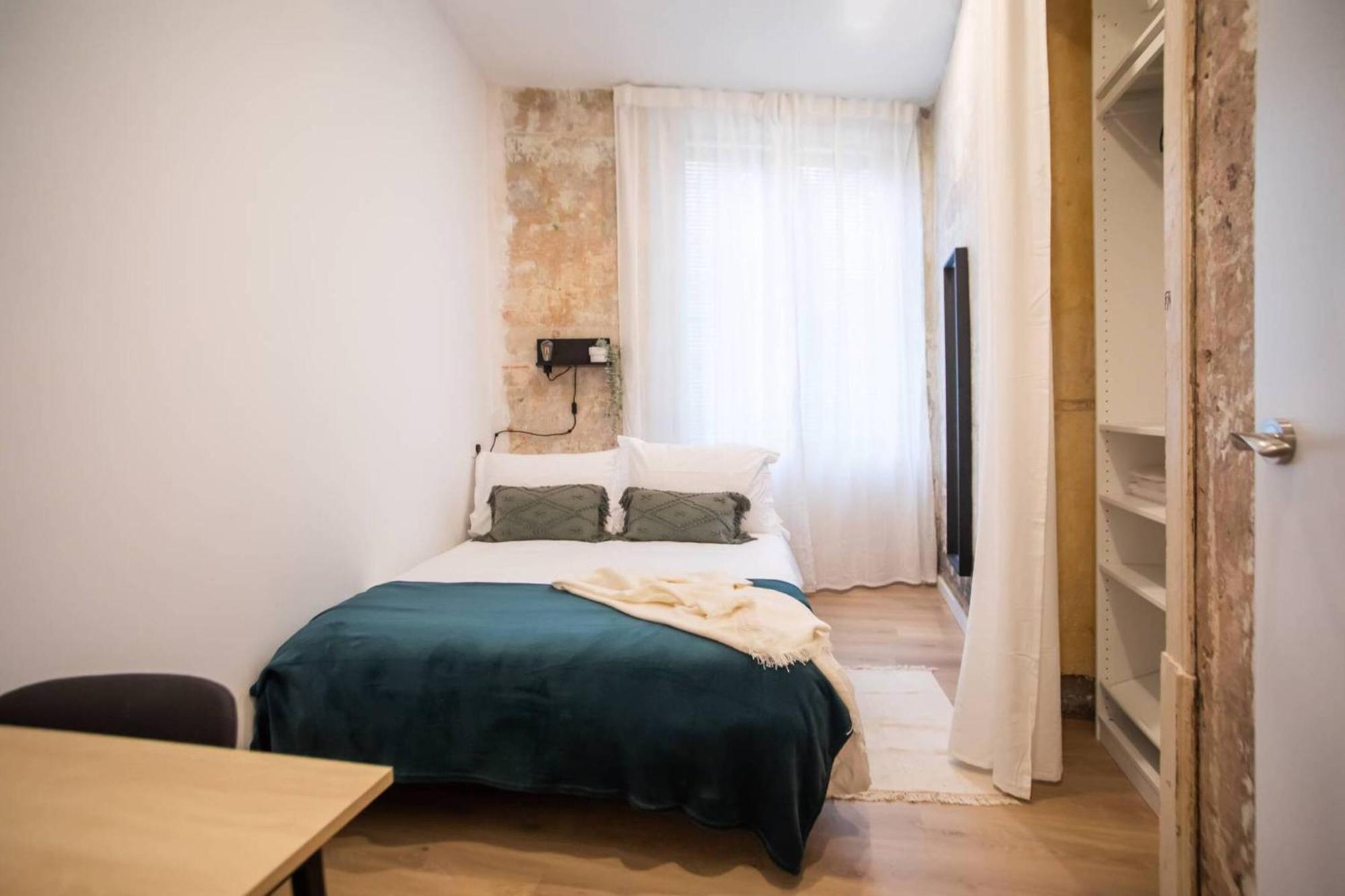 12ara1093- New & Spacious 3br Flat Apartment
