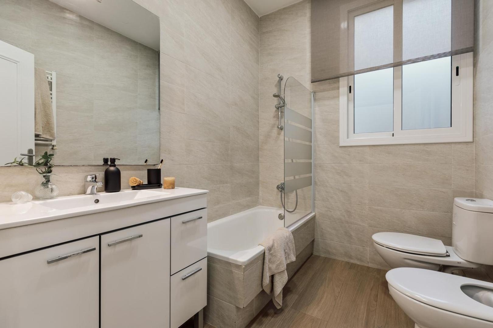 Reis - 3 Bedrooms And Balcony In De Gracia Apartment Barcelona