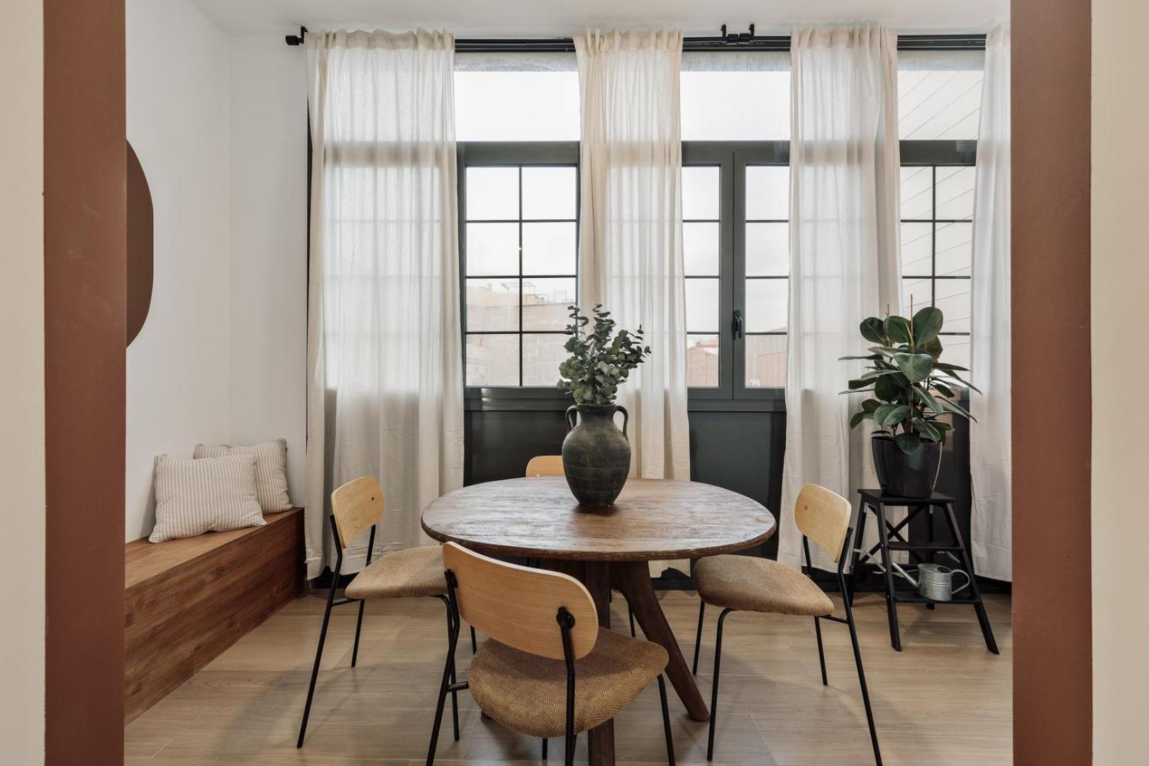 Reis - 3 Bedrooms And Balcony In De Gracia