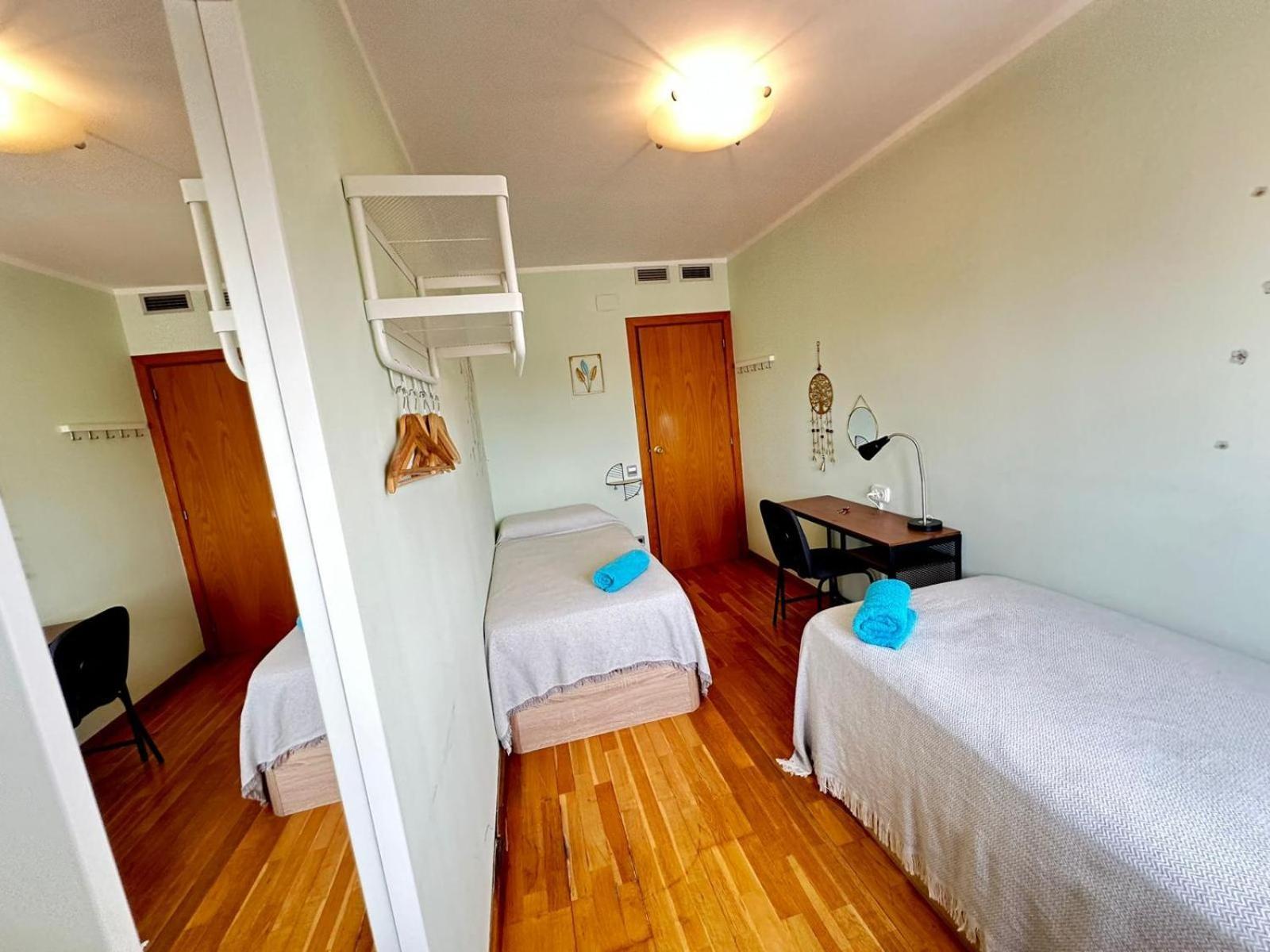 Aribau 33 Bed and breakfast Barcelona