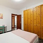 Cozy 3 Bedroom Flat With Balcony Close To Plaza Espana!