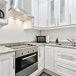 Recently Renovated 2 Bedroom Apartment In Eixample