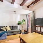 Pl Universitat Comfortable 3Bd With Private Patio
