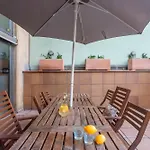 My Space Emirates - Bright Apartment In Gracia With Shared Pool