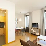 Gran Via City Center Apartment