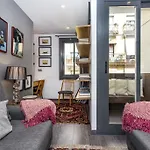 1 Bedroom Apartment Carrer Del Poeta Cabanyes