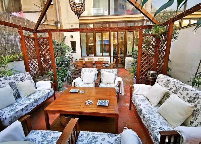 Large Patio 4 Bedrooms 4 Bathrooms Of Which 3 En-Suite