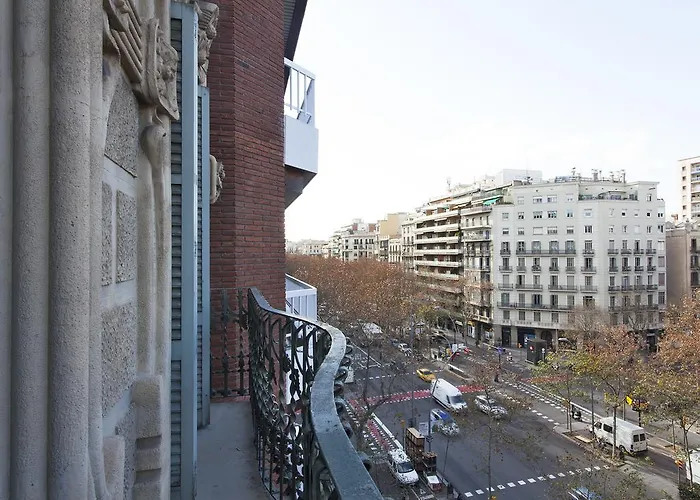 Gran Via City Center Apartment