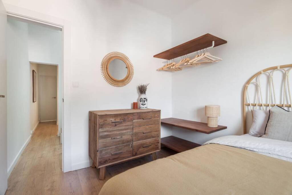 Ht- From Bcn.. To Heaven!! 4bedrooms With Terraze! Сasa de vacaciones *