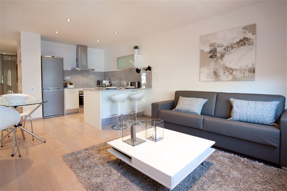 Rent Near Plaza De Catalunya Apartamento *