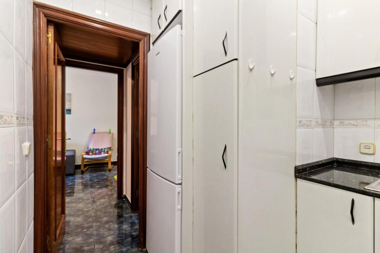Apartment Cozy 3 Bedroom Flat With Balcony Close To Plaza Espana!