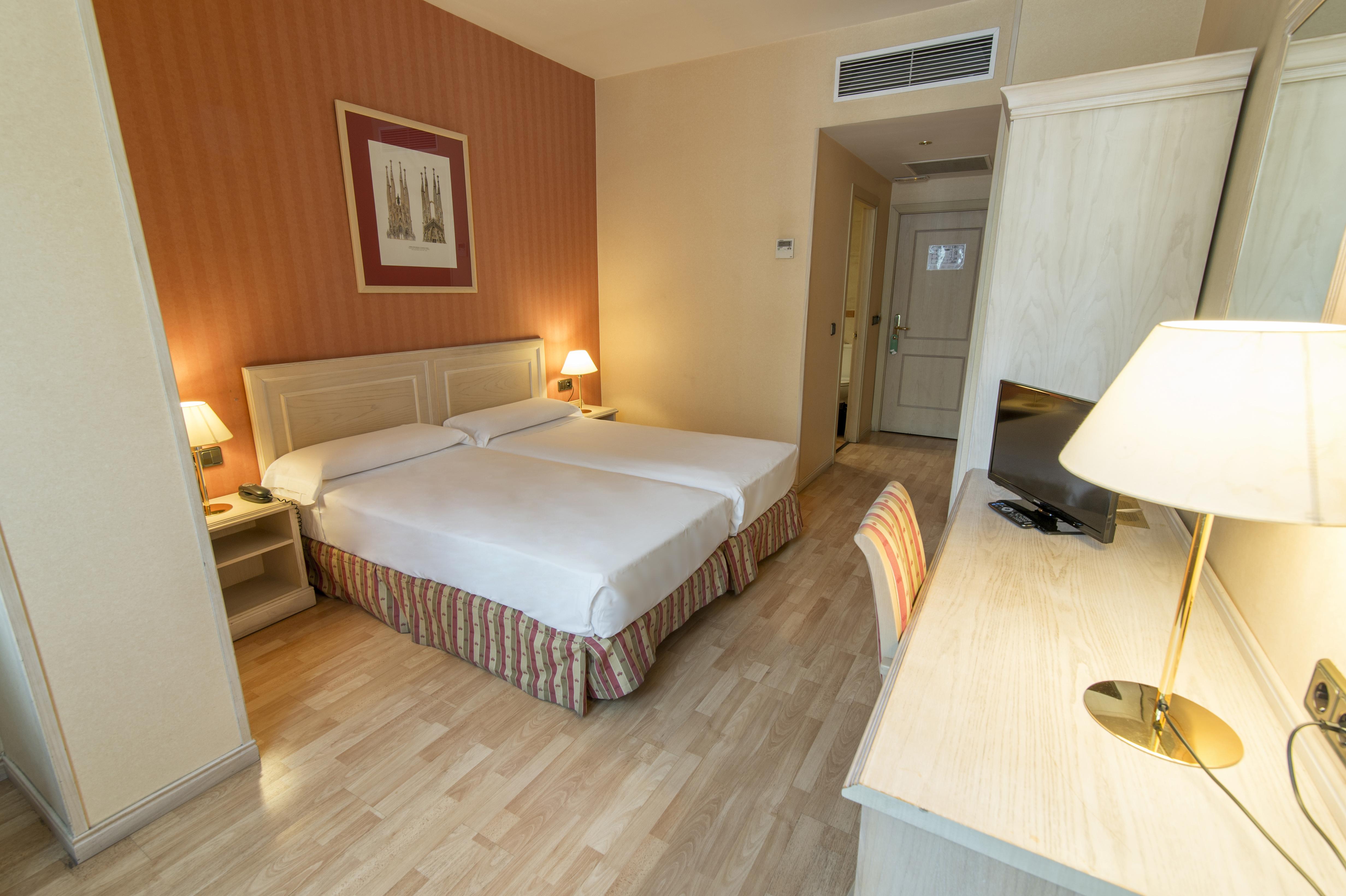 Petit Palace Eixample Hotel 4*