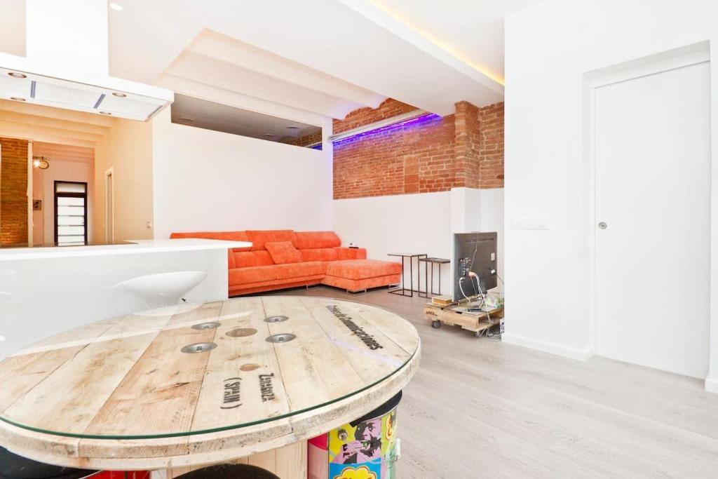 Roos, Design Loft Near The Sea. Apartment *