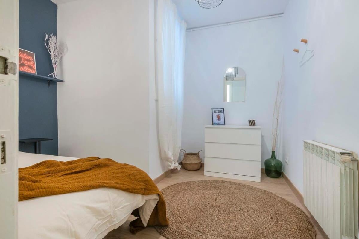 Elegant 4 Bedrooms 3 Bathrooms Catalan Apartment