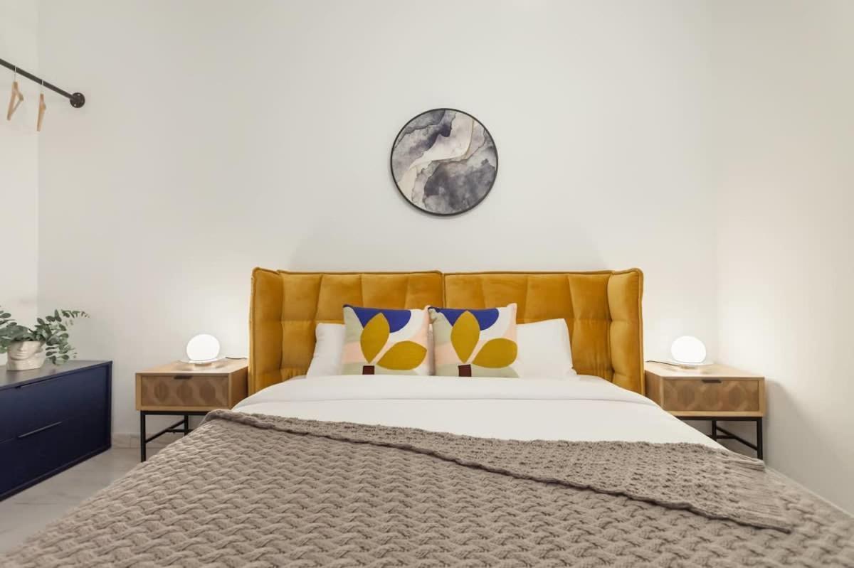 Apartment Sagrada Familia Cozy 3 Bedroom With Balcony Barcelona