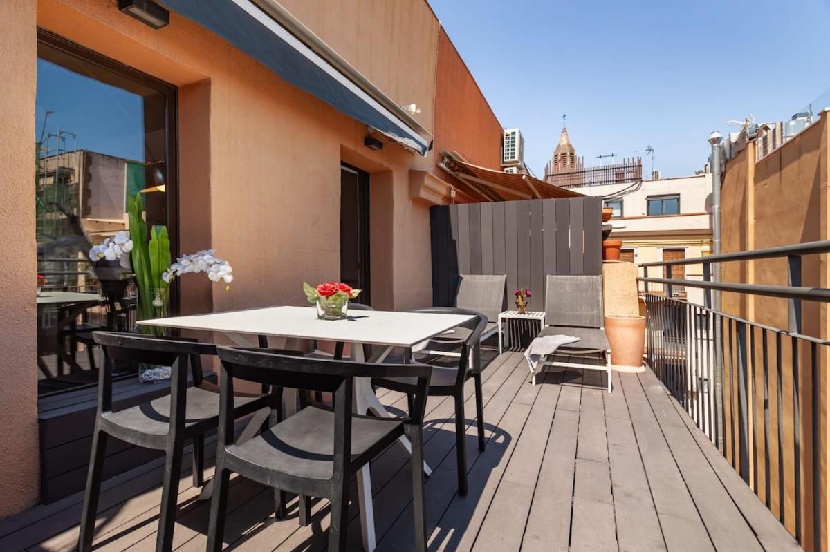 3-bedroom Penthouse With Terrace In Eixample Apartment *