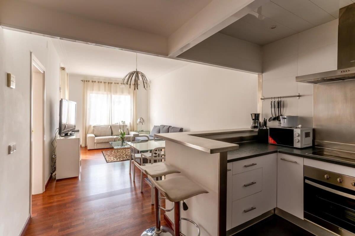 Eixample - Bright And Modern 4bd Only For Families Or Business Groups * Barcelona