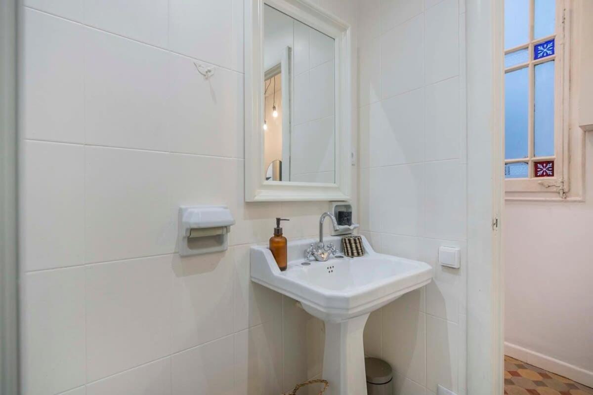 Apartment Elegant 4 Bedrooms 3 Bathrooms Catalan Barcelona