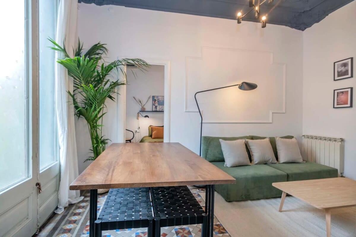 Apartment Elegant 4 Bedrooms 3 Bathrooms Catalan
