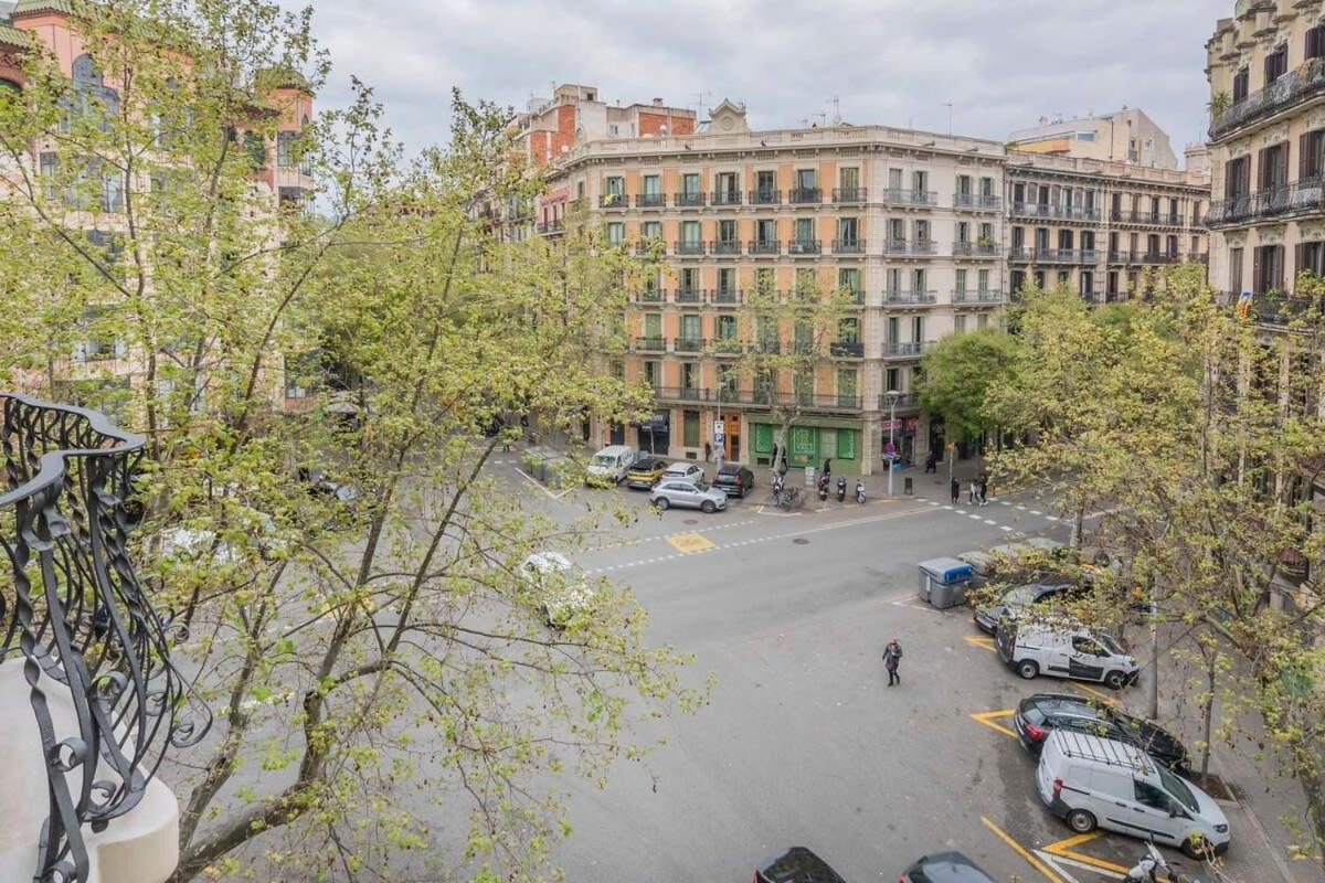 Elegant 4 Bedrooms 3 Bathrooms Catalan Apartment