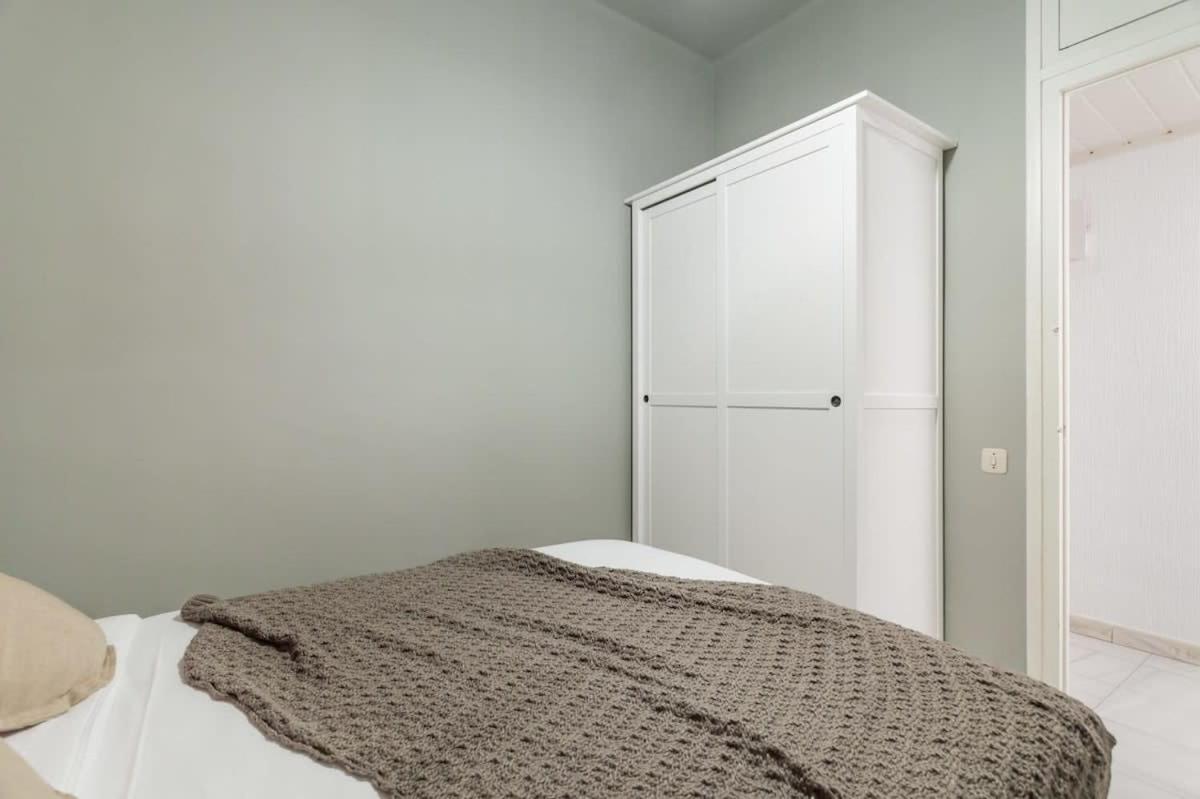 Sagrada Familia Cozy 3 Bedroom With Balcony Apartment
