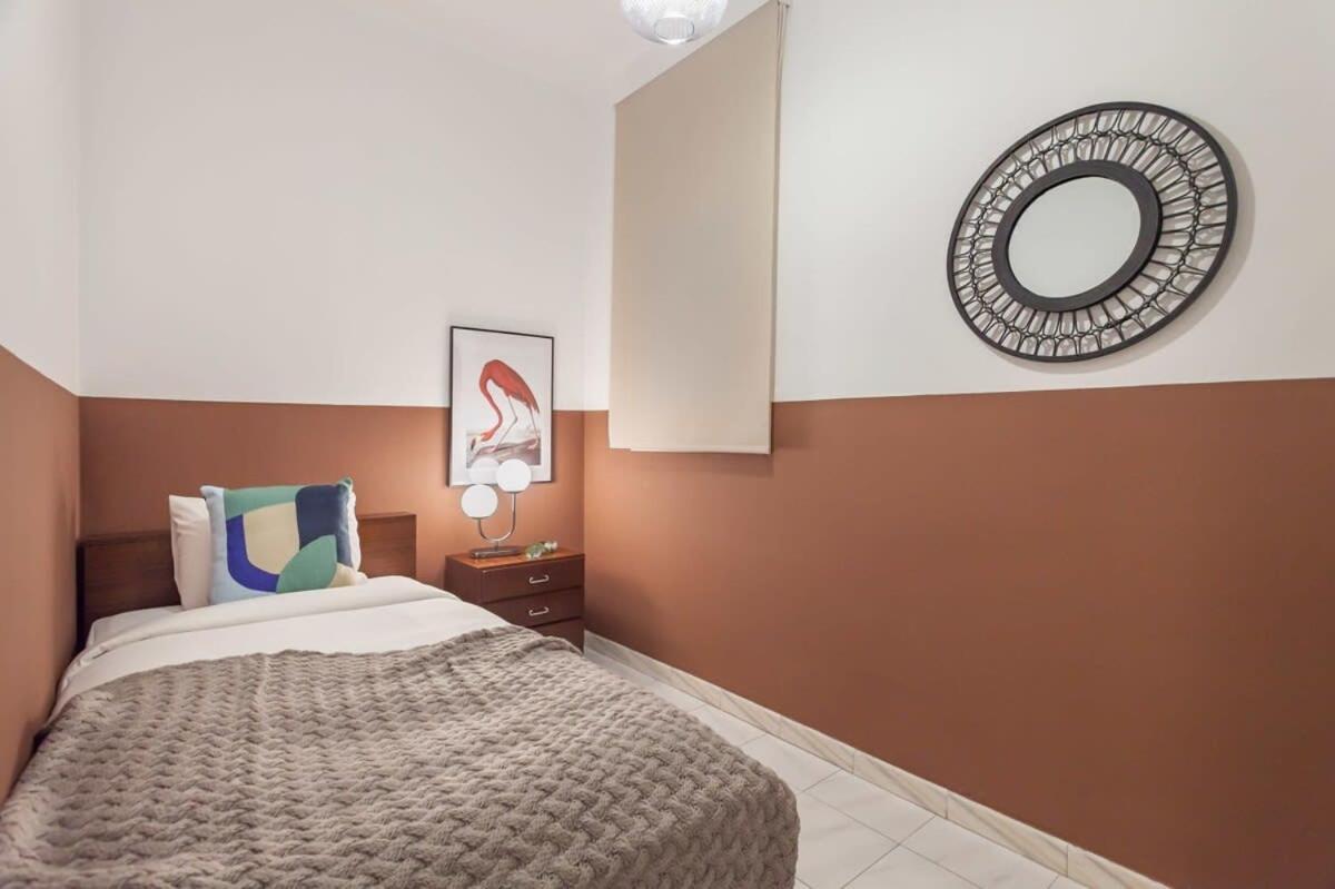 Apartment Sagrada Familia Cozy 3 Bedroom With Balcony Barcelona