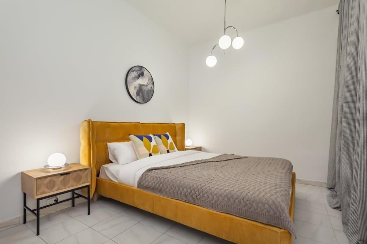 Sagrada Familia Cozy 3 Bedroom With Balcony Apartment