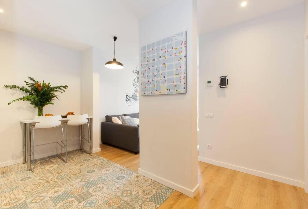 Perfectly Located 4bed 4bath In Eixample * Barcelona