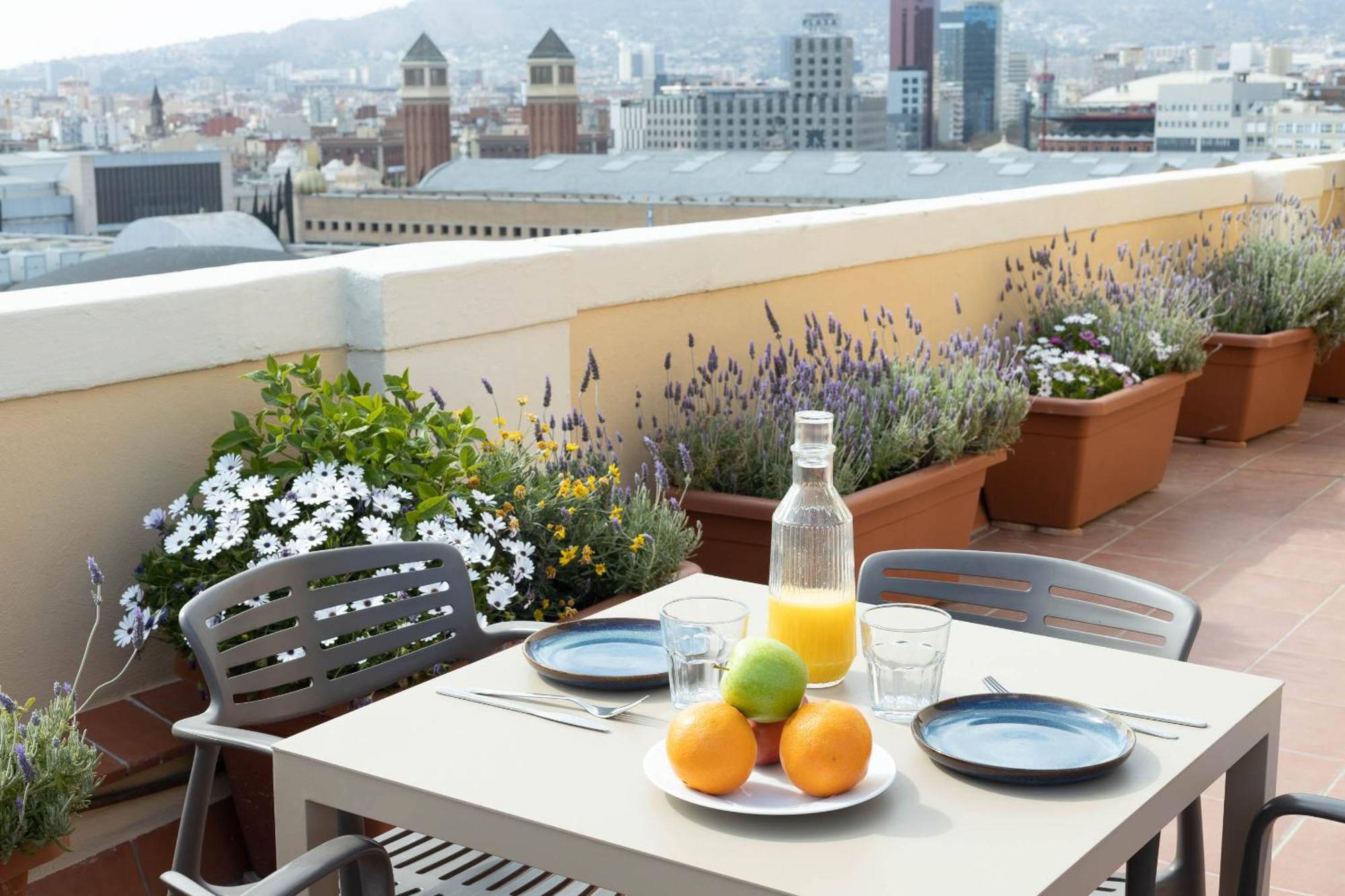 Rius - & Private Terrace Penthouse Next To The Fair Apartment