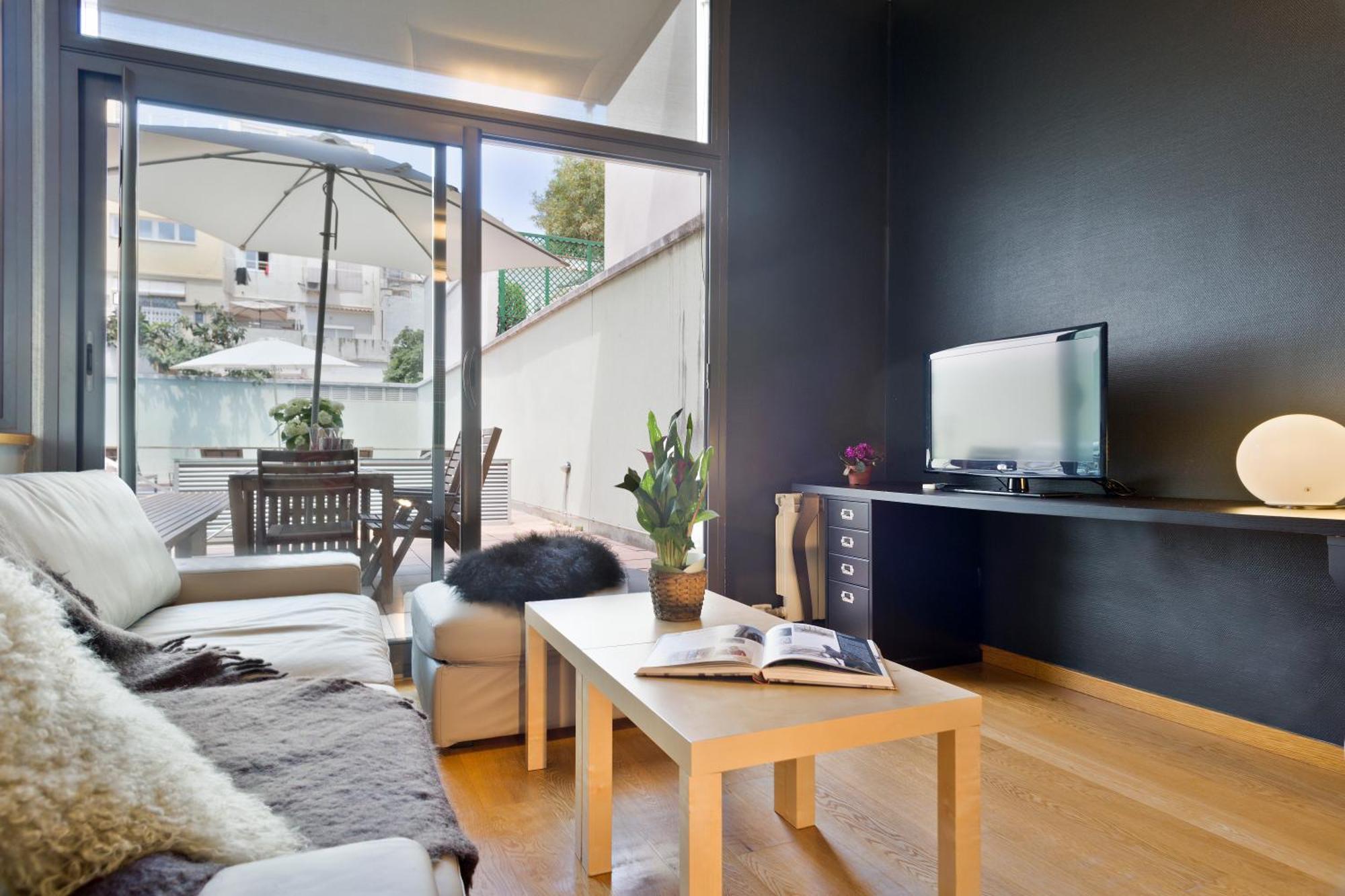My Space Emirates - Bright In Gracia With Shared Pool Apartamento