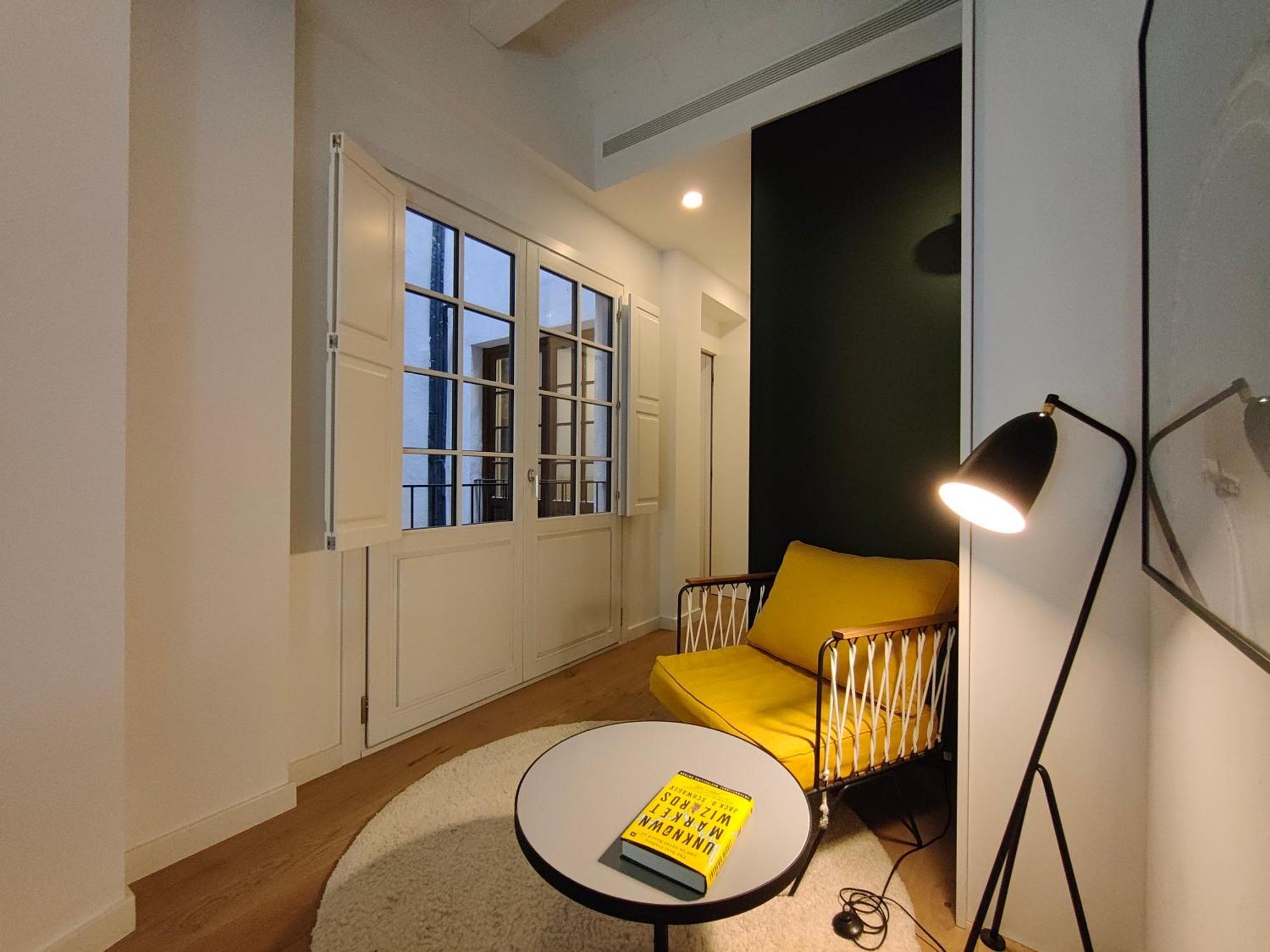 Luxury 2br&2washrooms City Center Apartment