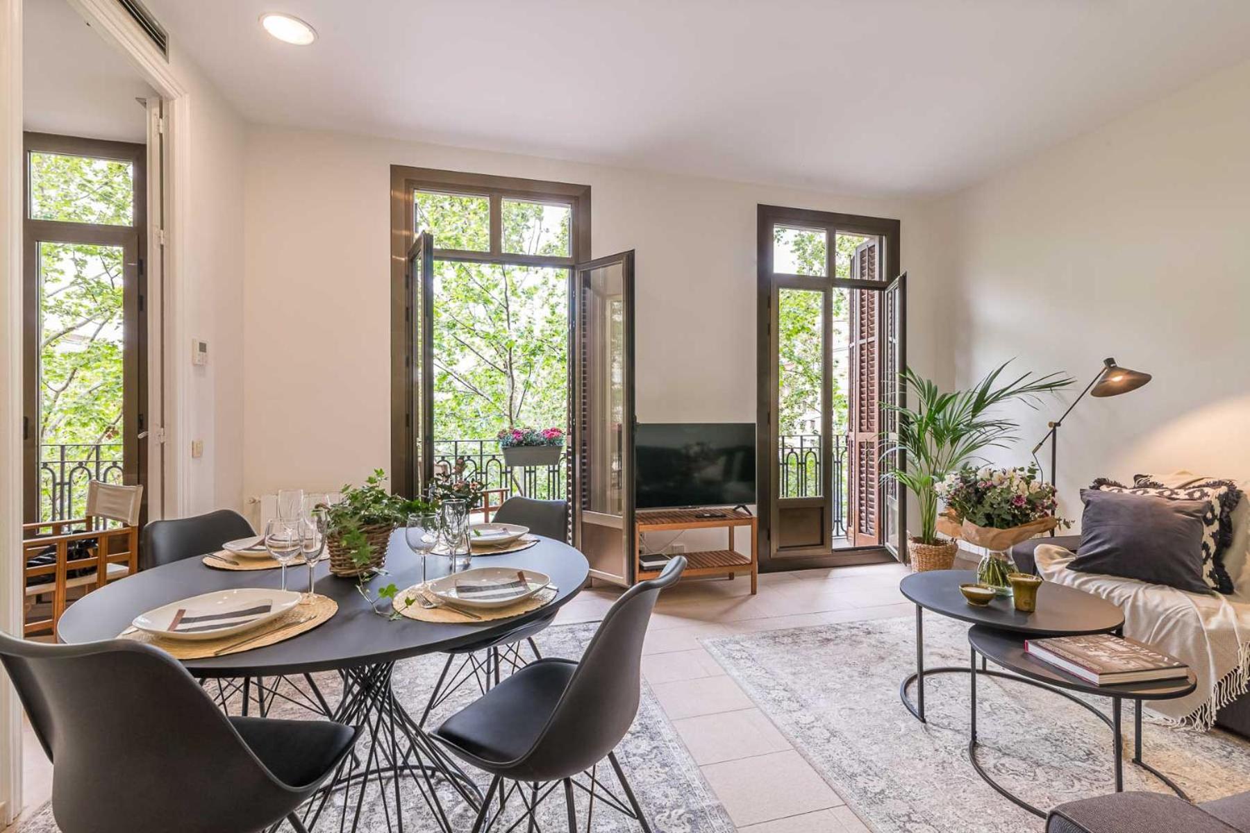 Apartamento My Space - Spacious And Modern Near The Hospital Clinic Barcelona
