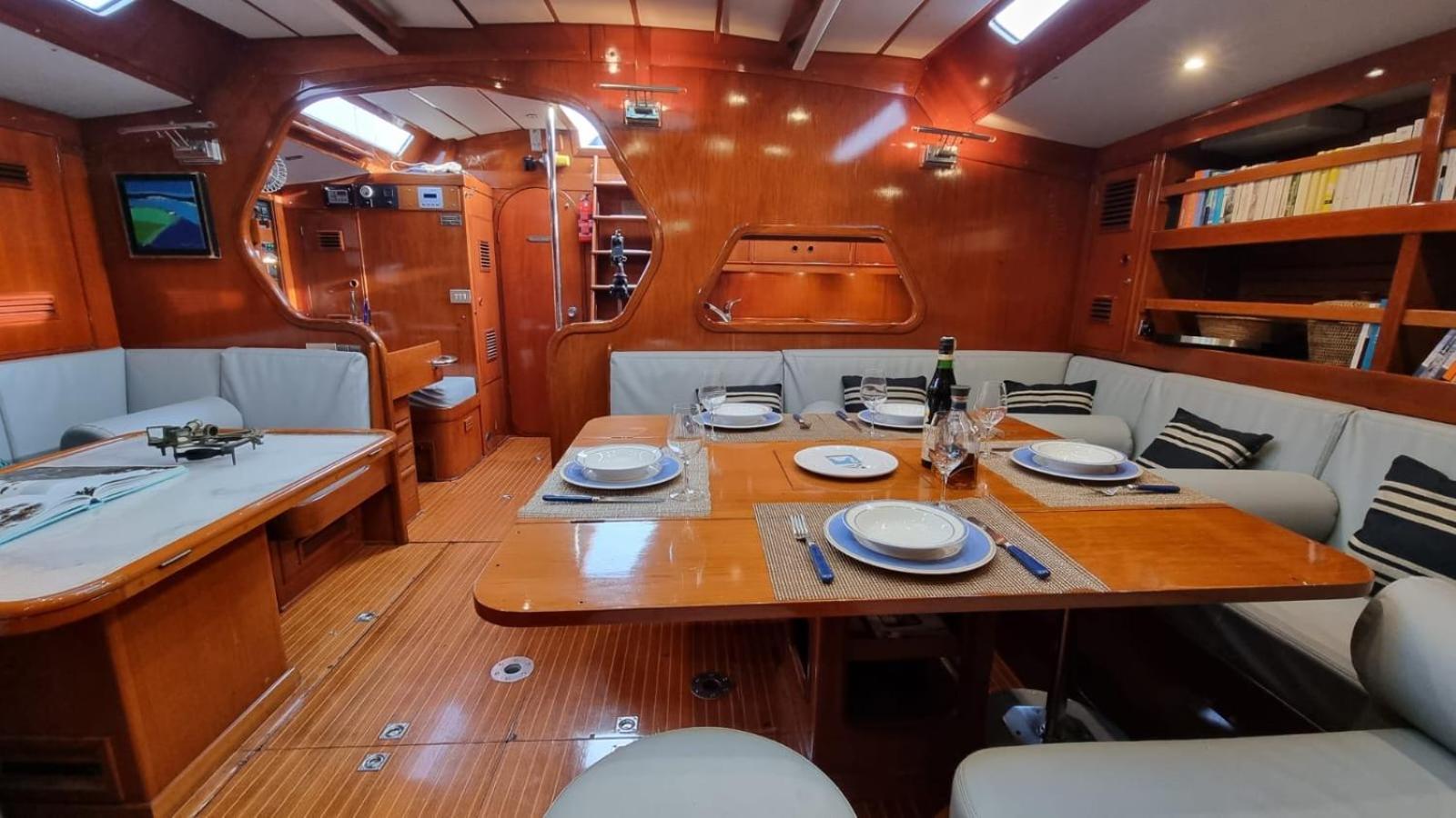 !perfect Sailboat To Relax At The Port Forum! Hotel en barco
