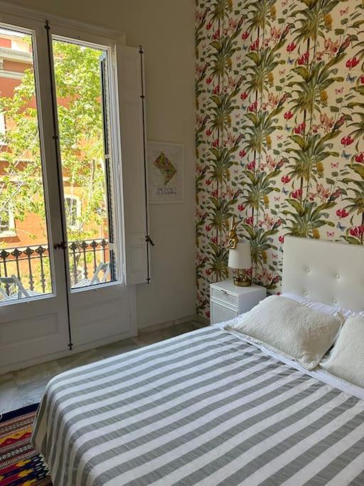 Apartment Lux 3 Bed 2 Bath Near Park, Metro, Museums In Born