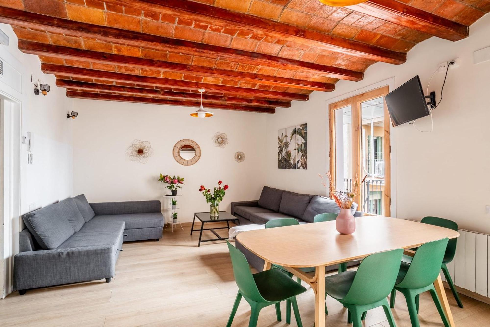 Huge And Modern 4 Bedroom Next To Paseo De Gracia Apartment *