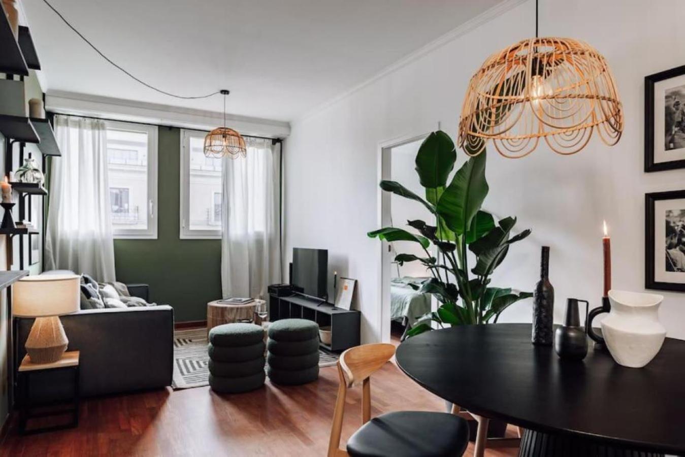 Apartment Kamina - 2 Bedroom In Passeig De Gracia Barcelona