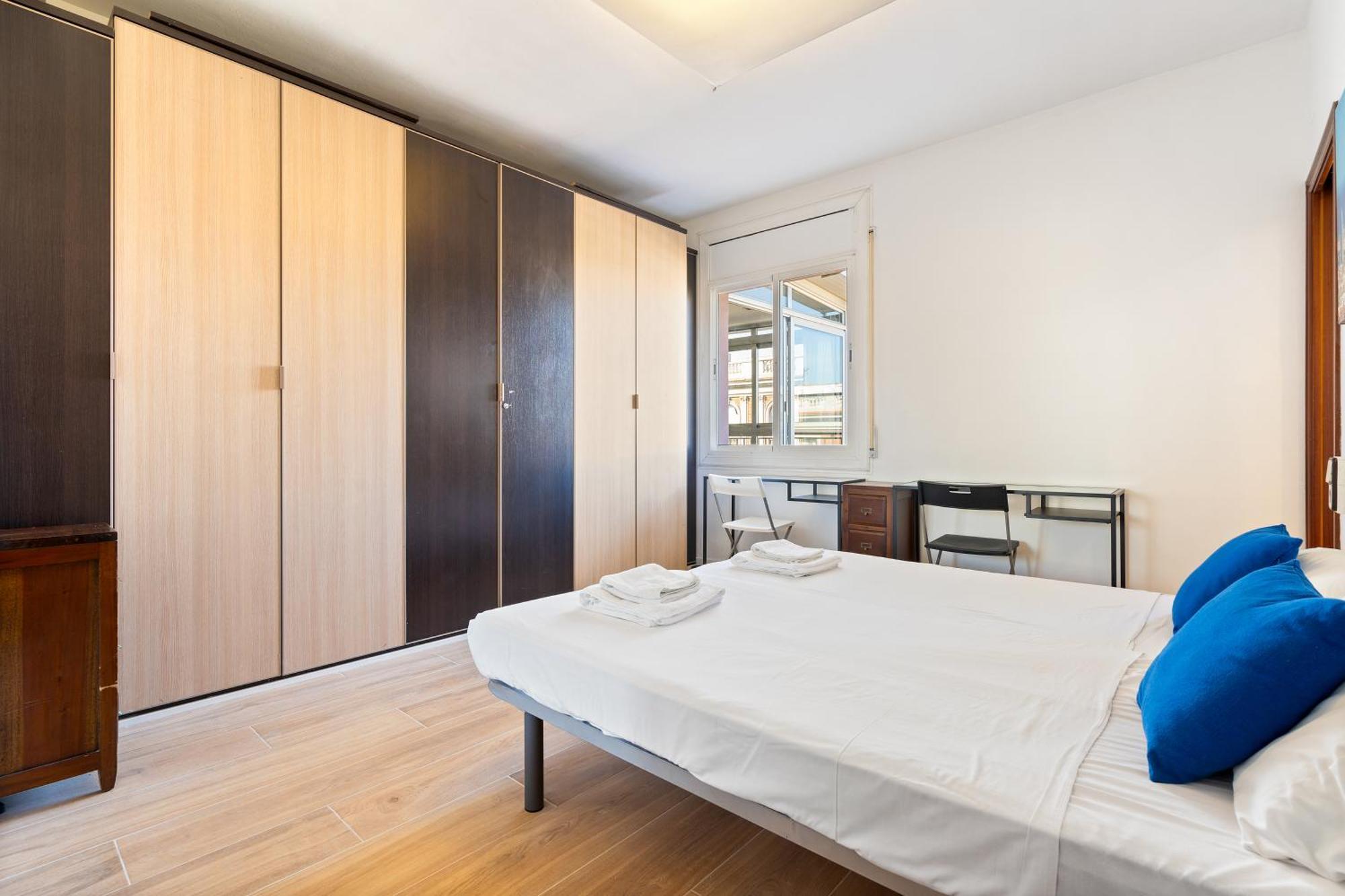 Chic 3br Retreat With Private Terrace Appartement Barcelona
