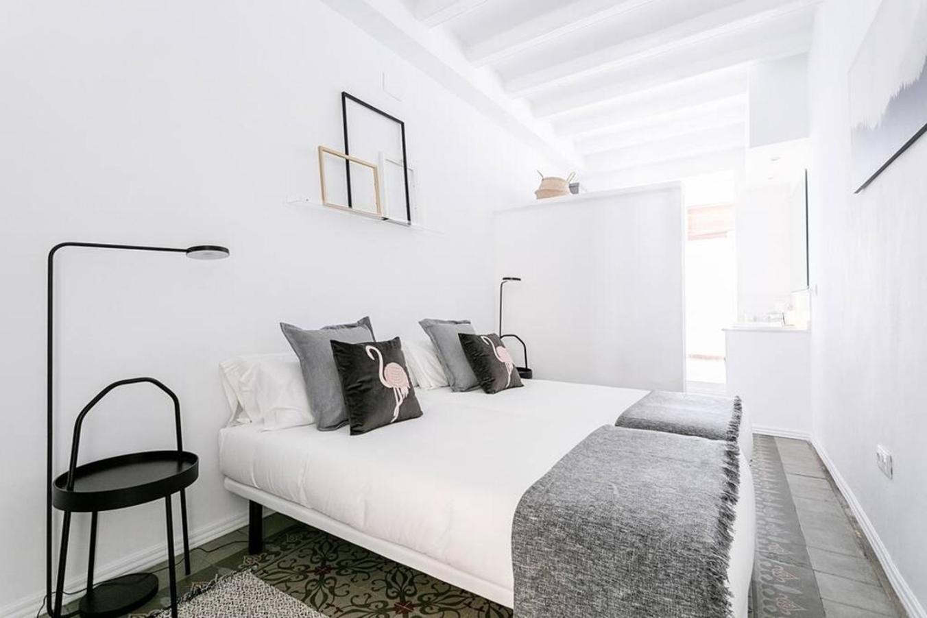 Exquisite&historic Flat With Rooftop Barcelona